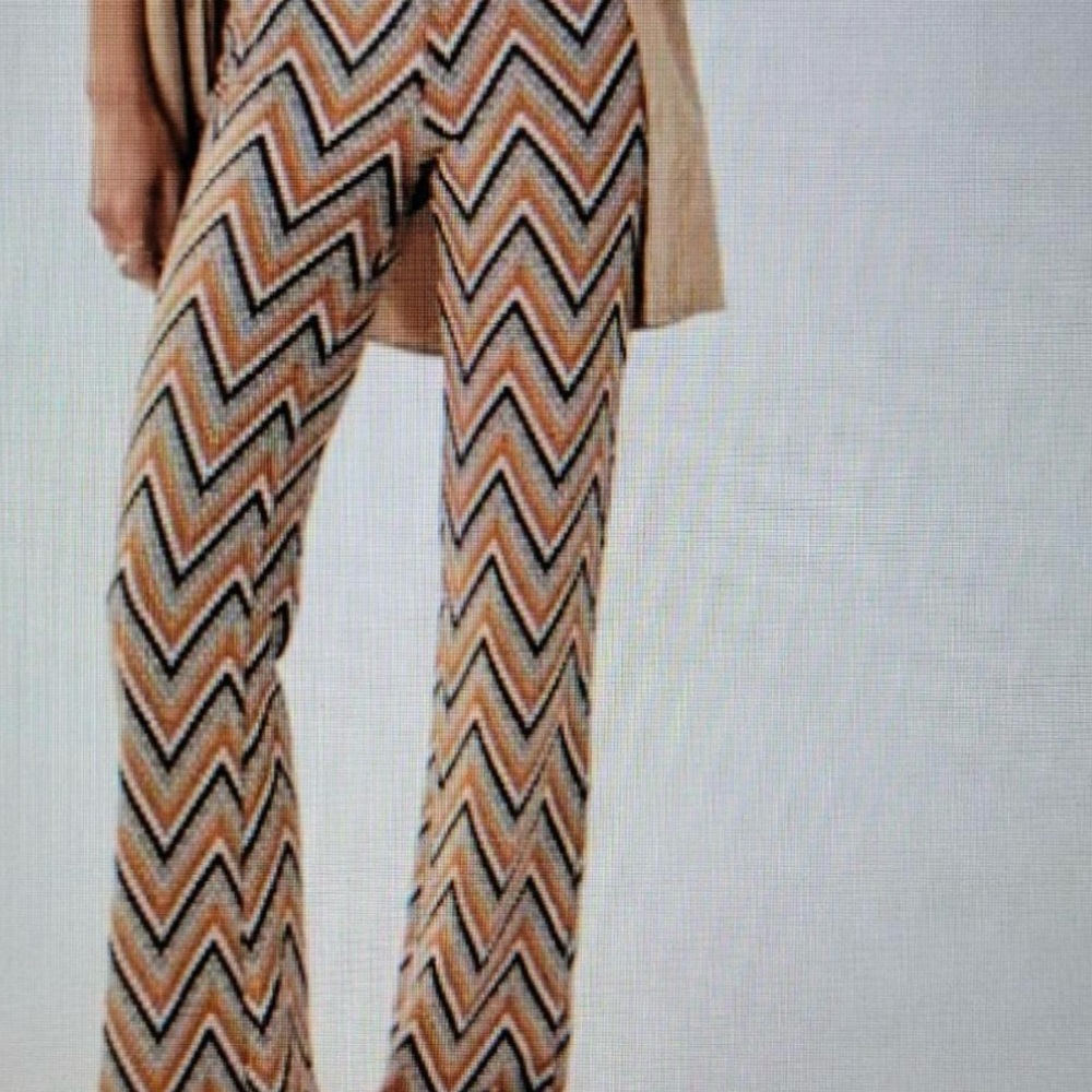 Urban outfitters Bryan pull on flare Chevron Patterned Women's Pants - Picture 2 of 9